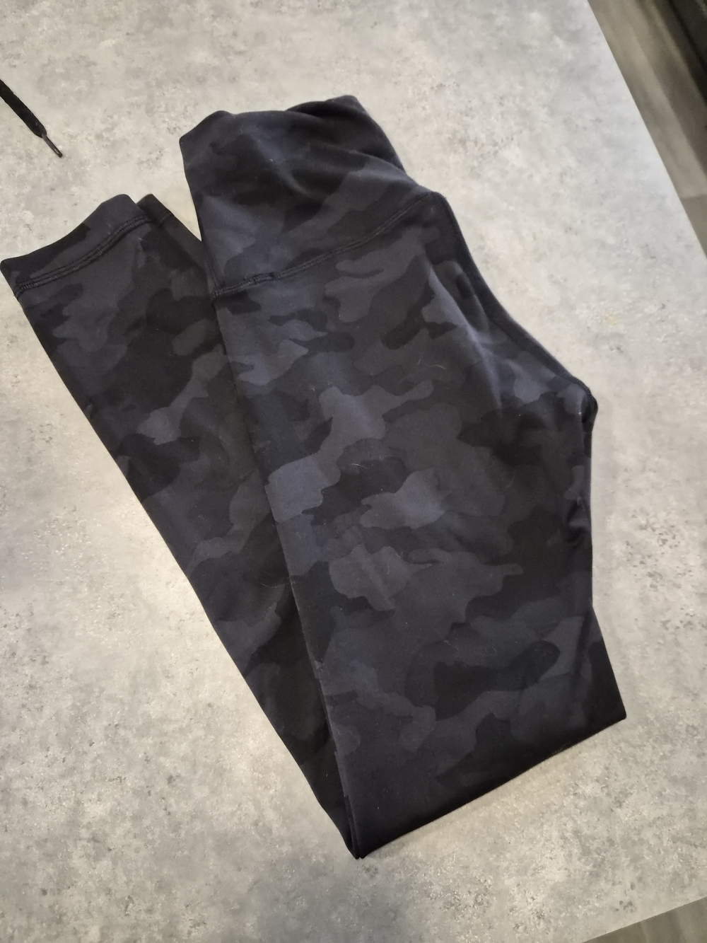 Lululemon Black Camo Active Leggings